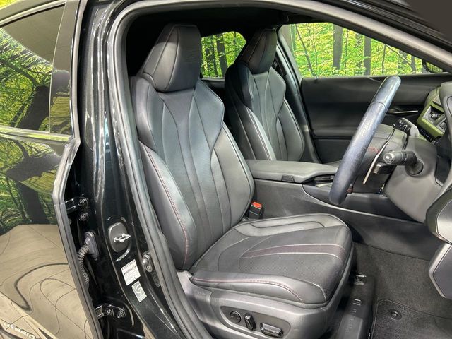 Lexus UX 8