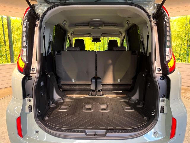 Toyota Sienta 12
