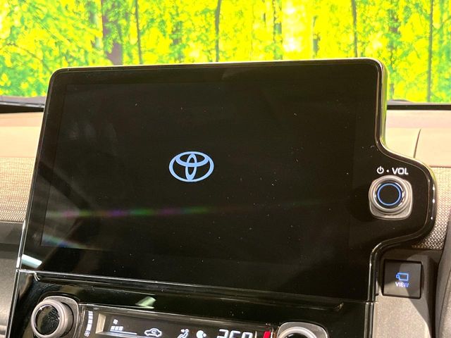 Toyota Sienta 3