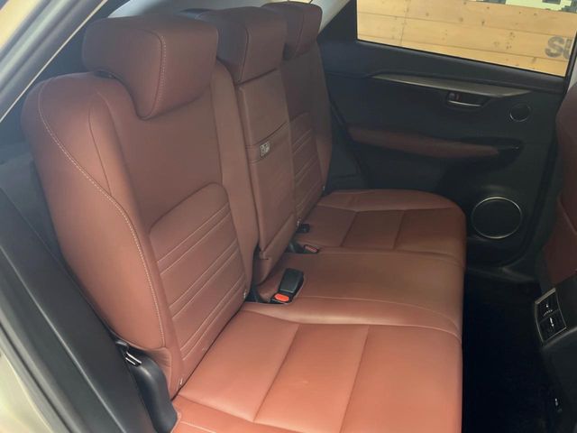 Lexus NX 9