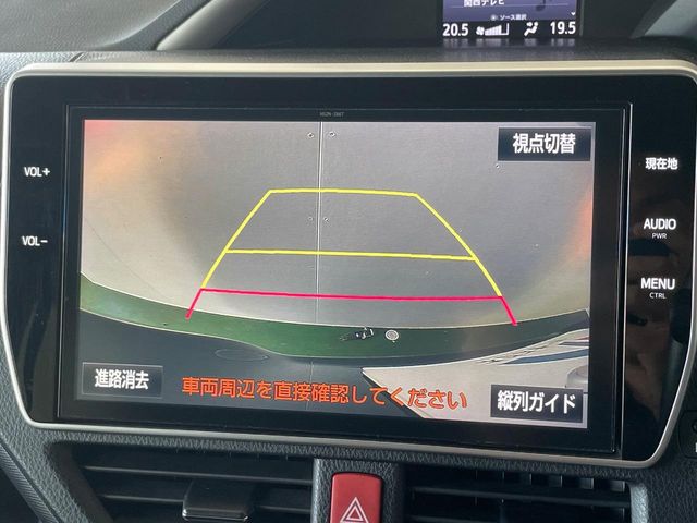Toyota Voxy 4