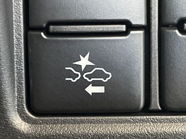 Toyota Voxy 6