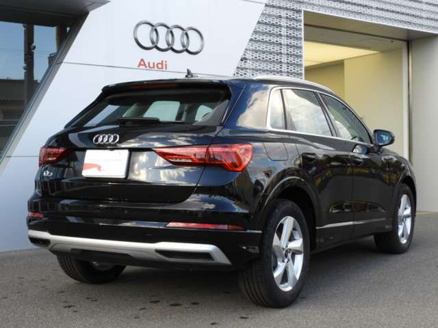 Audi Q3 4