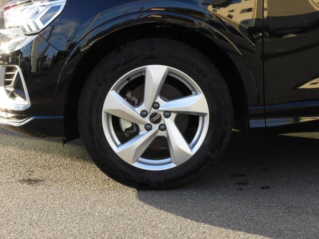 Audi Q3 6
