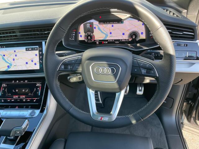 Audi Q7 9