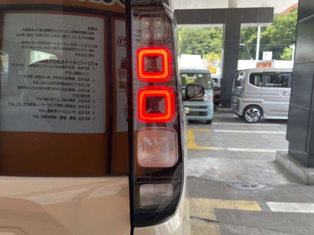 Mitsubishi Delica Mini 12