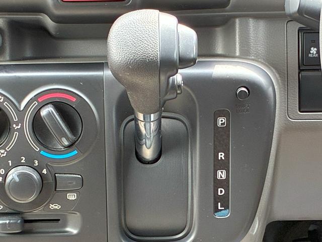 Suzuki Every 11