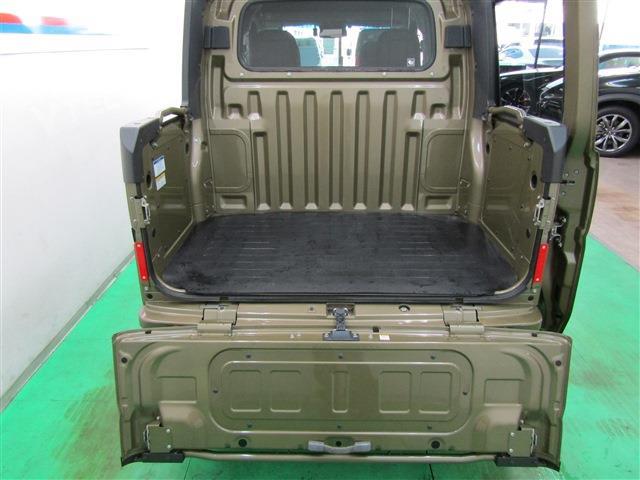 Daihatsu Hijet Deck Van 10