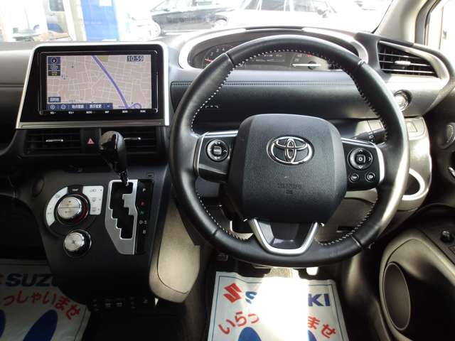 Toyota Sienta 12