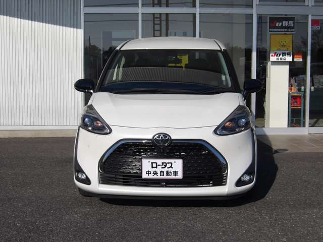 Toyota Sienta 3