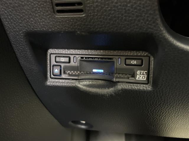 Toyota Voxy 9