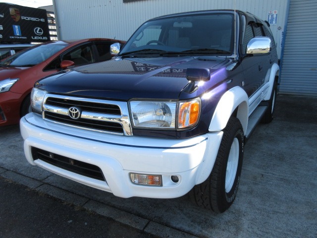 Toyota Hilux Surf 2