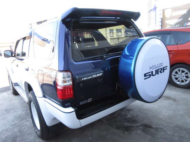 Toyota Hilux Surf 8