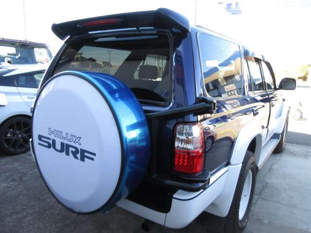 Toyota Hilux Surf 9
