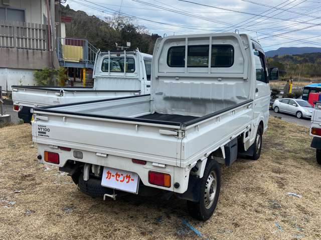 Nissan NT100 Clipper 4