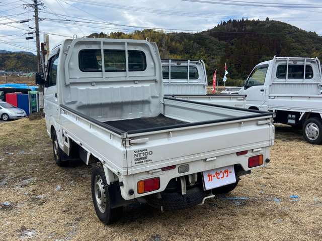 Nissan NT100 Clipper 6
