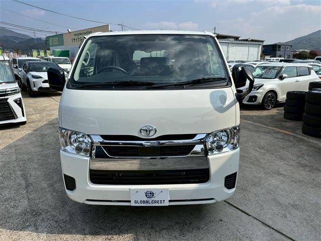 Toyota Hiace Van 9