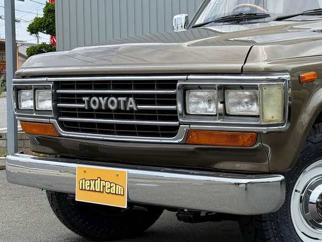 Toyota Land Cruiser 60 6