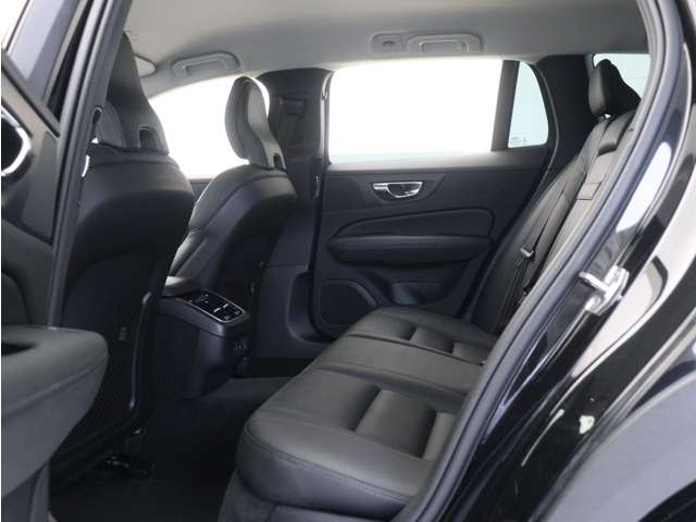 Volvo V60 Cross Country 12