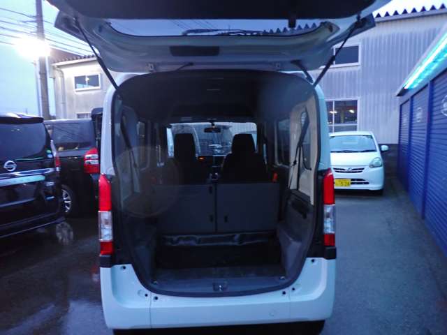 Honda N-VAN 9