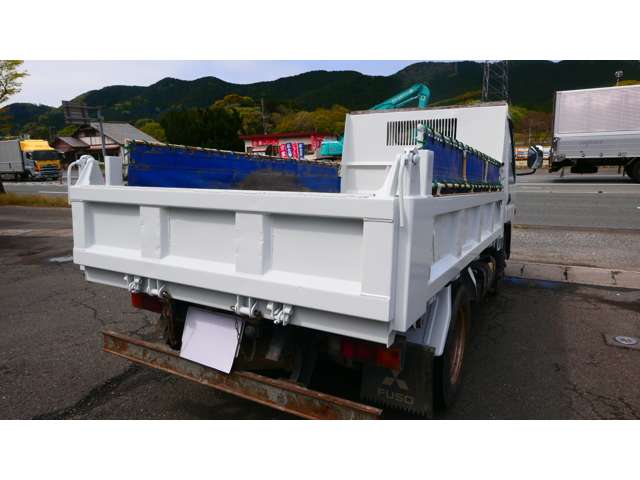 Mitsubishi Fuso Canter 7