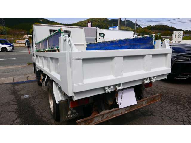 Mitsubishi Fuso Canter 9
