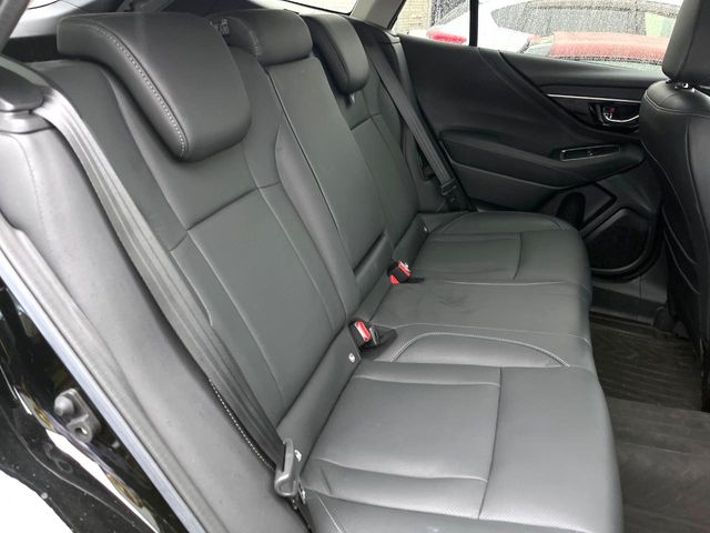 Subaru Legacy Outback 9
