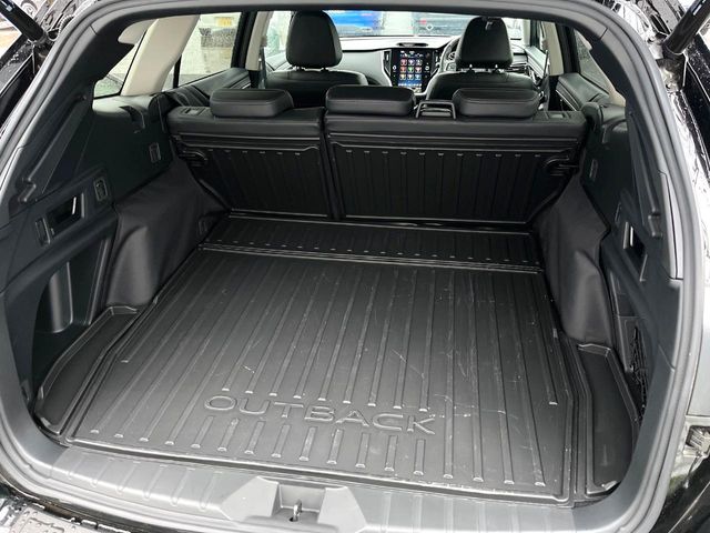 Subaru Legacy Outback 10