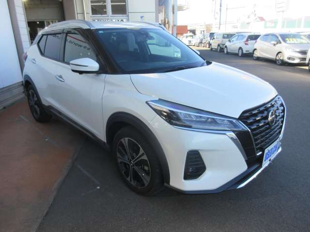 Nissan Kicks 3