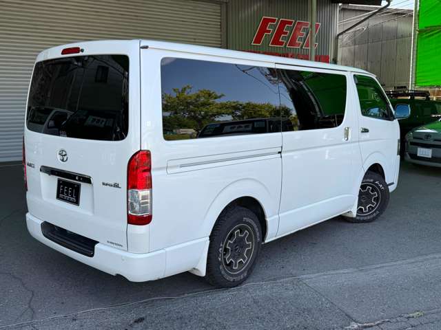 Toyota Hiace Van 3