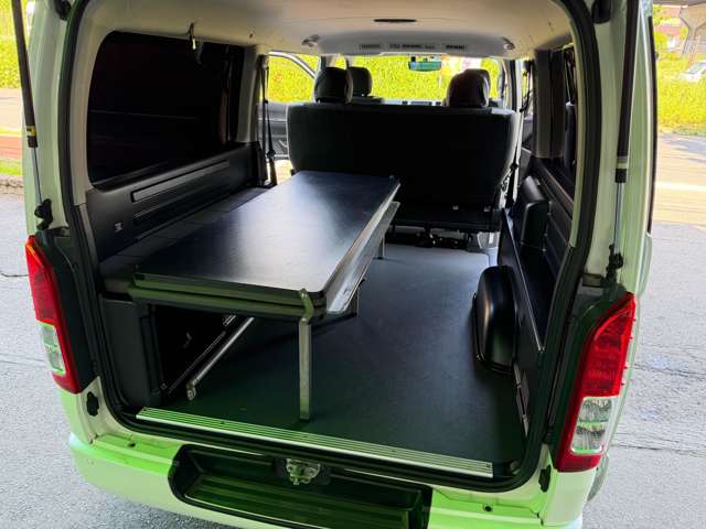 Toyota Hiace Van 10
