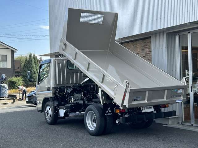 Mitsubishi Fuso Canter 2