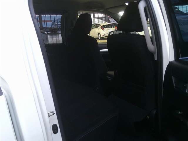 Toyota Hilux 7