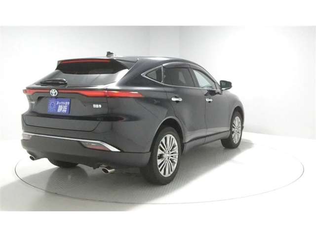 Toyota Harrier 4