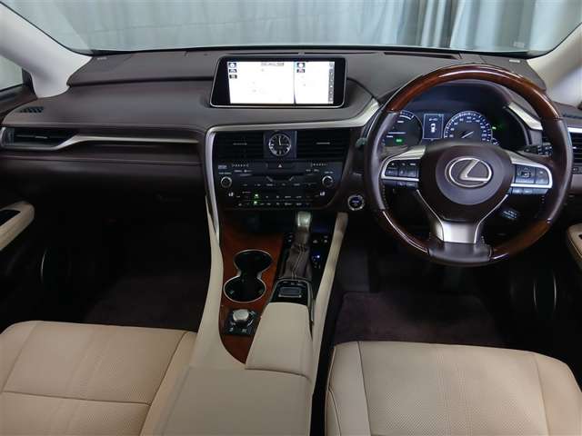 Lexus RX 9