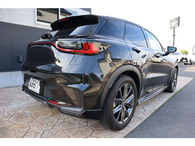 Lexus LBX 7