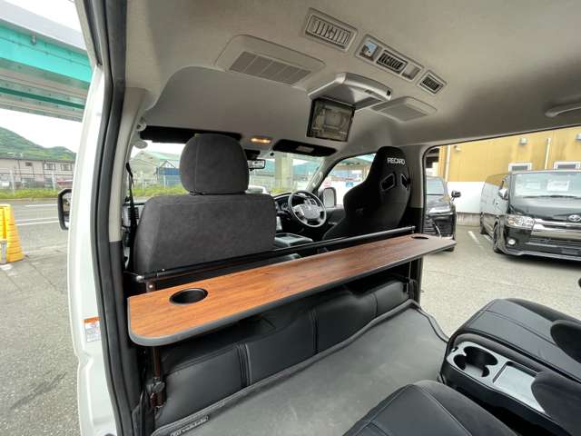 Toyota Hiace 11