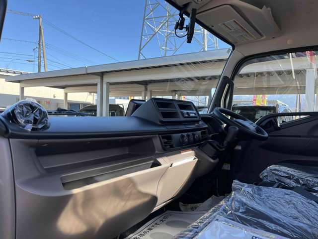 Mitsubishi Fuso Canter 11