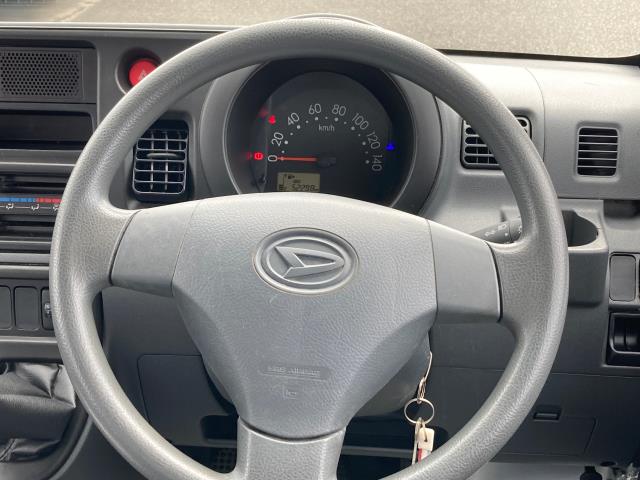 Daihatsu Hijet Deck Van 3