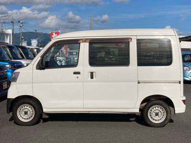 Daihatsu Hijet Cargo 7