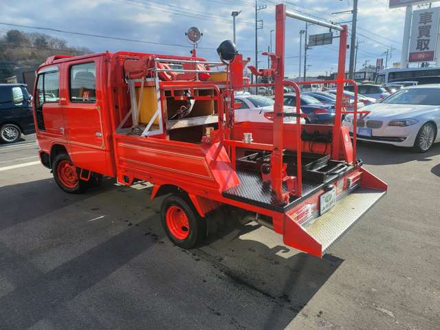 Isuzu Elf 2