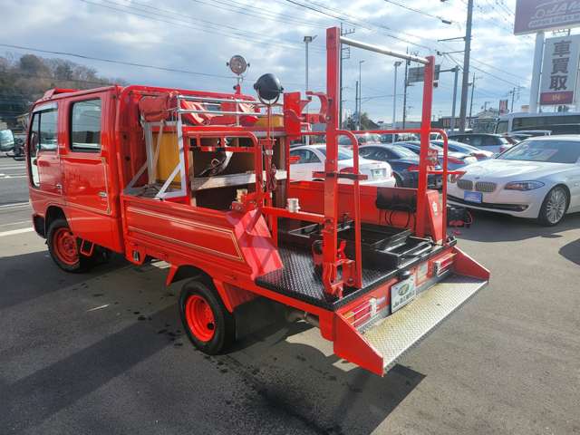 Isuzu Elf 9