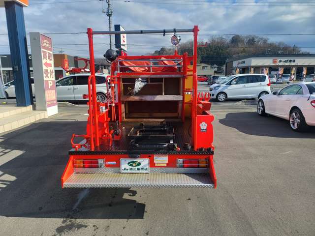 Isuzu Elf 10