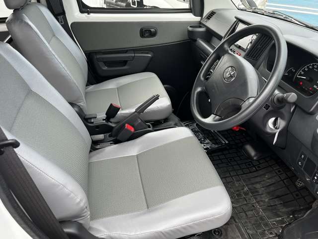Toyota Town Ace Van 10