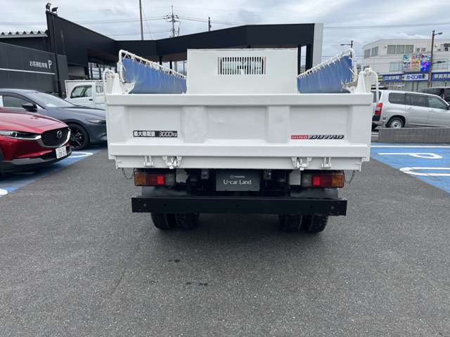 Hino Dutro 6