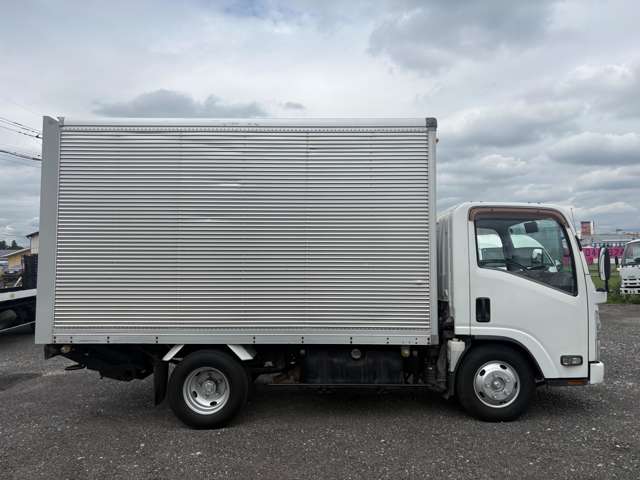 Isuzu Elf 4