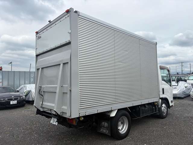 Isuzu Elf 5