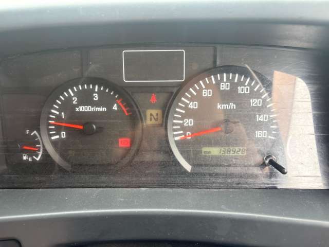 Isuzu Elf 10