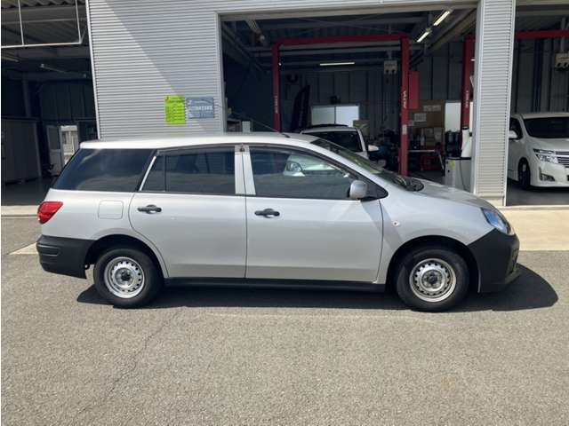 Nissan AD 11