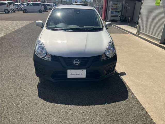 Nissan AD 10
